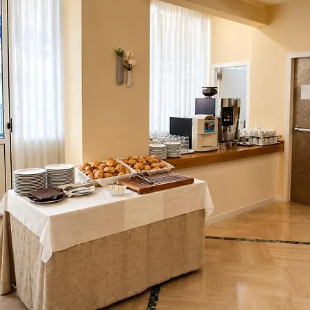 Hotel La Fenice 3*